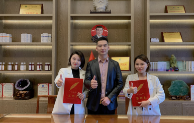 恭喜廣東深圳光明紀(jì)小姐，張小姐成功簽約加盟翌芙萊。